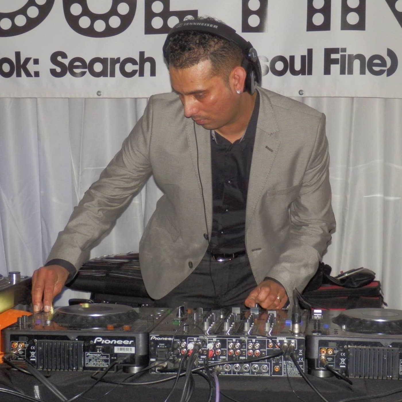 Dj Woz The Yesteryears ( Sunday Soul Classics ) - Podcasts