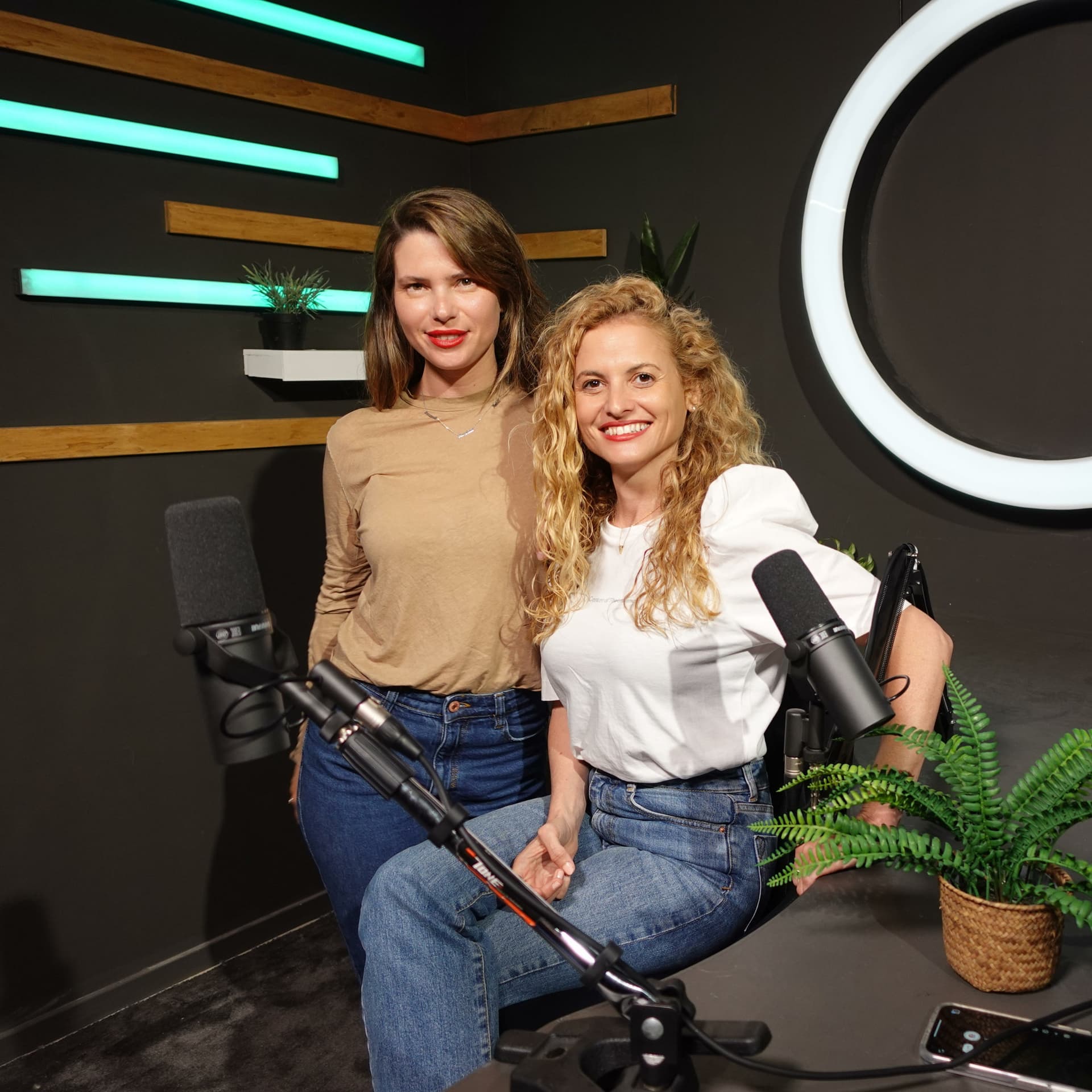 Pas Normal פודקאסט podcasts פה נורמל - Podcasts