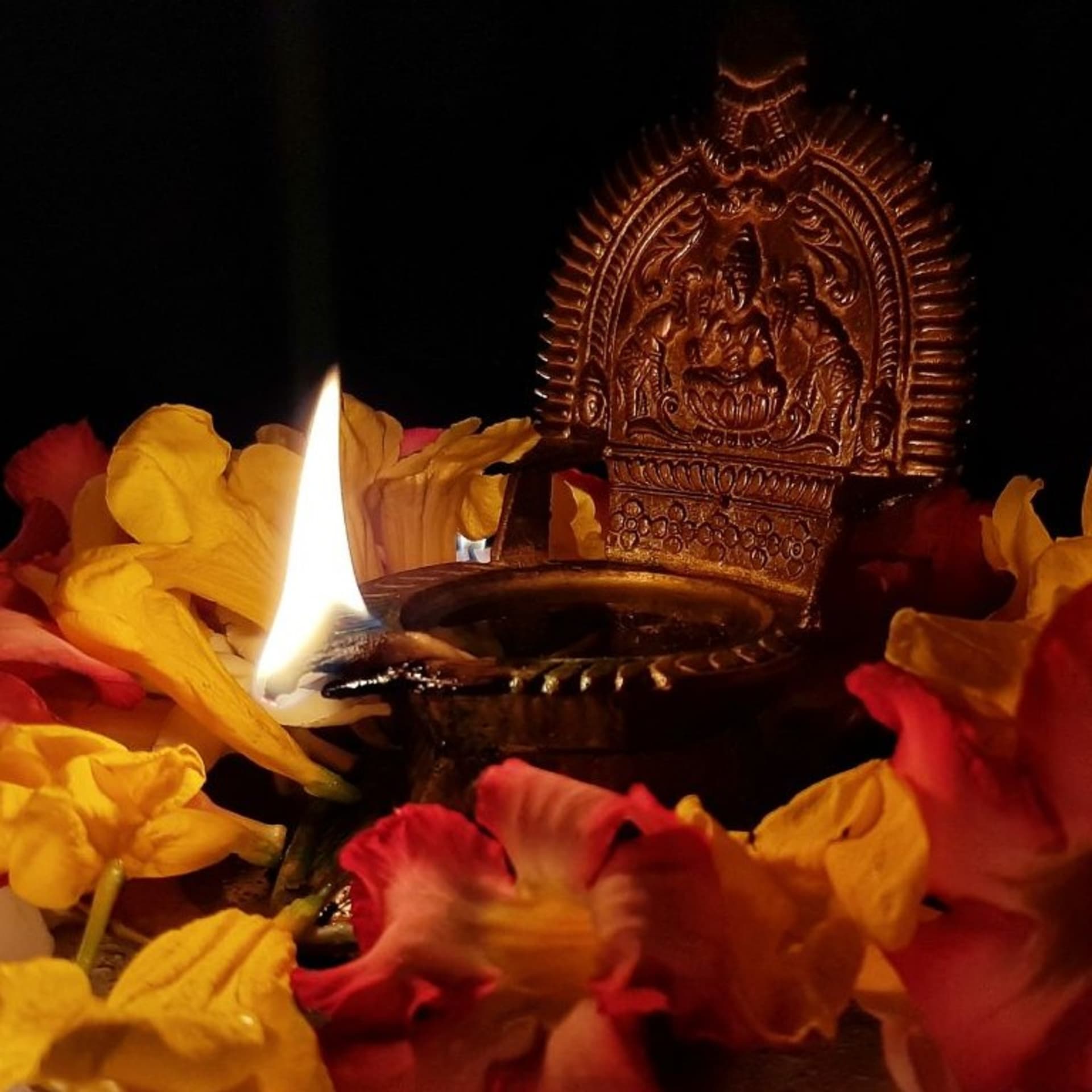 ThaVaSUVai-Tamil Audio Books - Podcasts