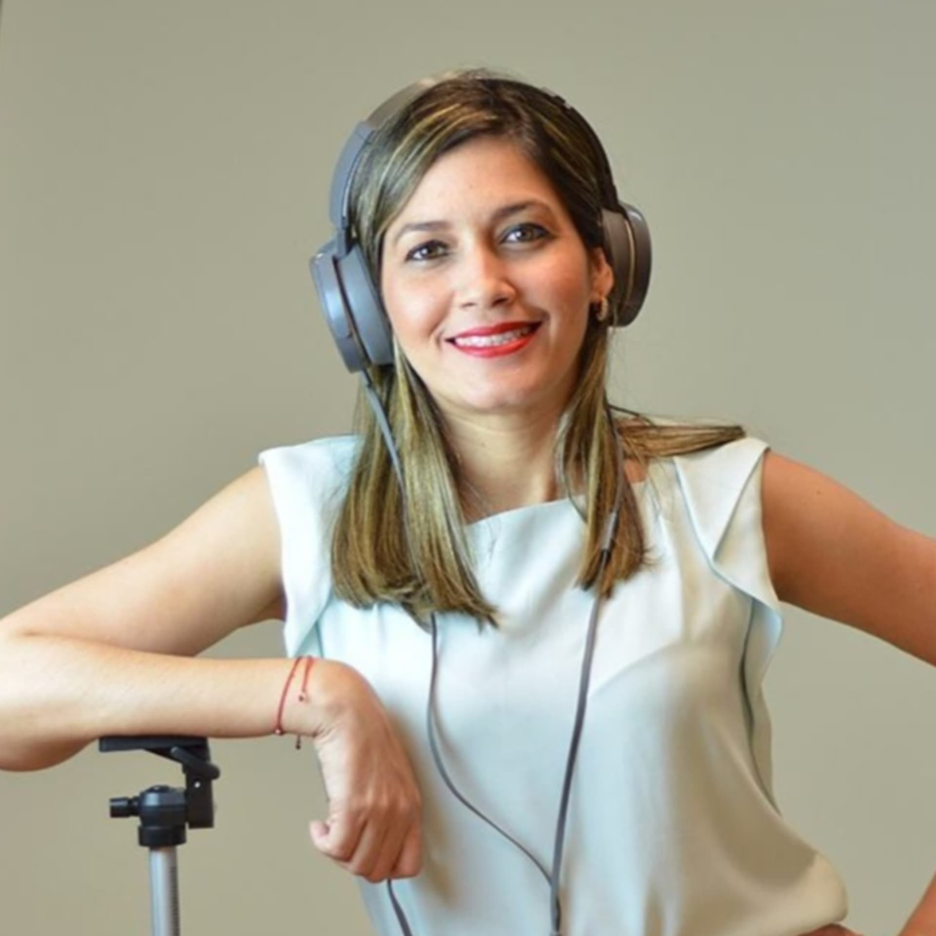 Dayanara Reyes Pujols - Podcasts