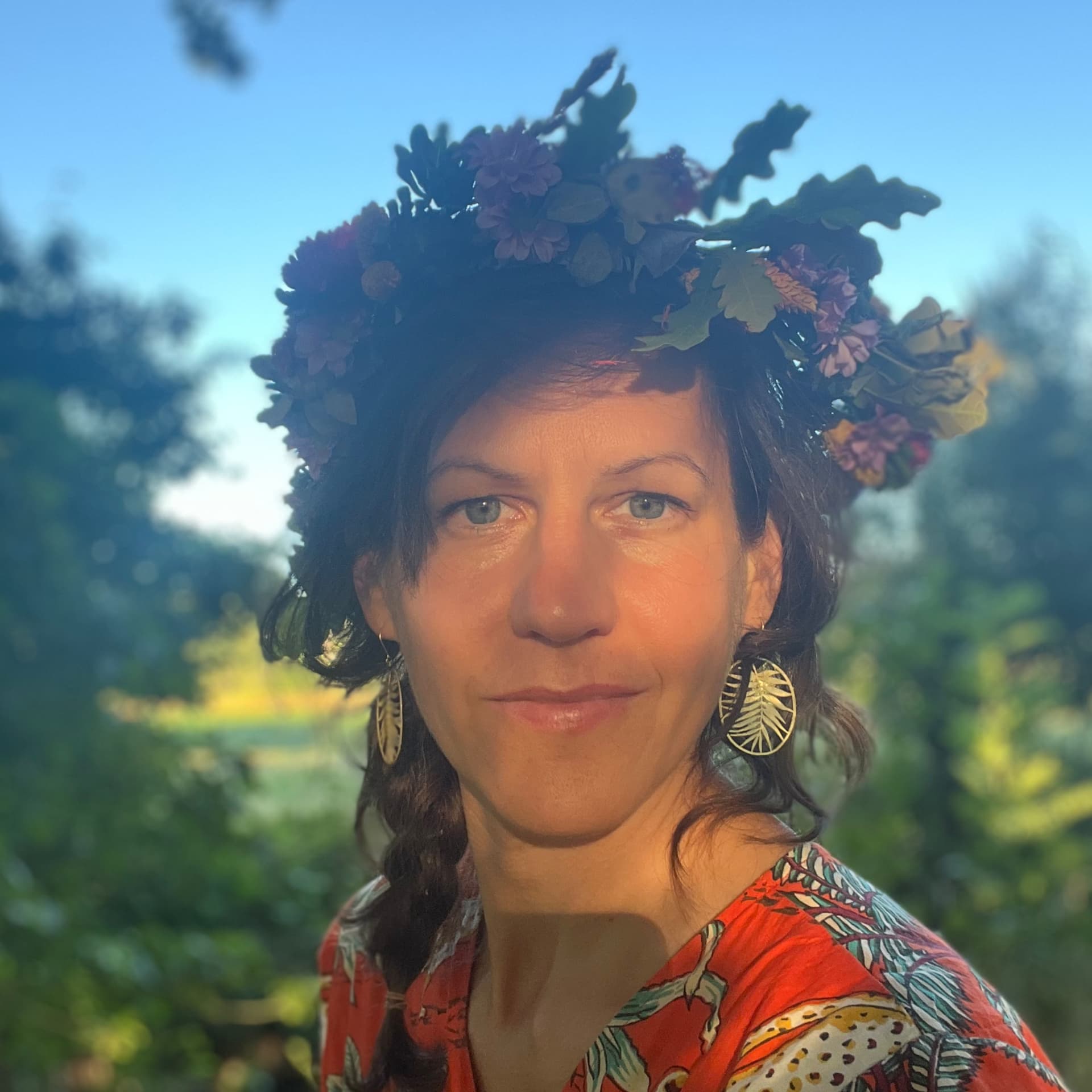 Laut & Leise ist für Mütter und Frauen im Umbruch, die raus wollen aus Funktionieren & Überforderung - Podcasts