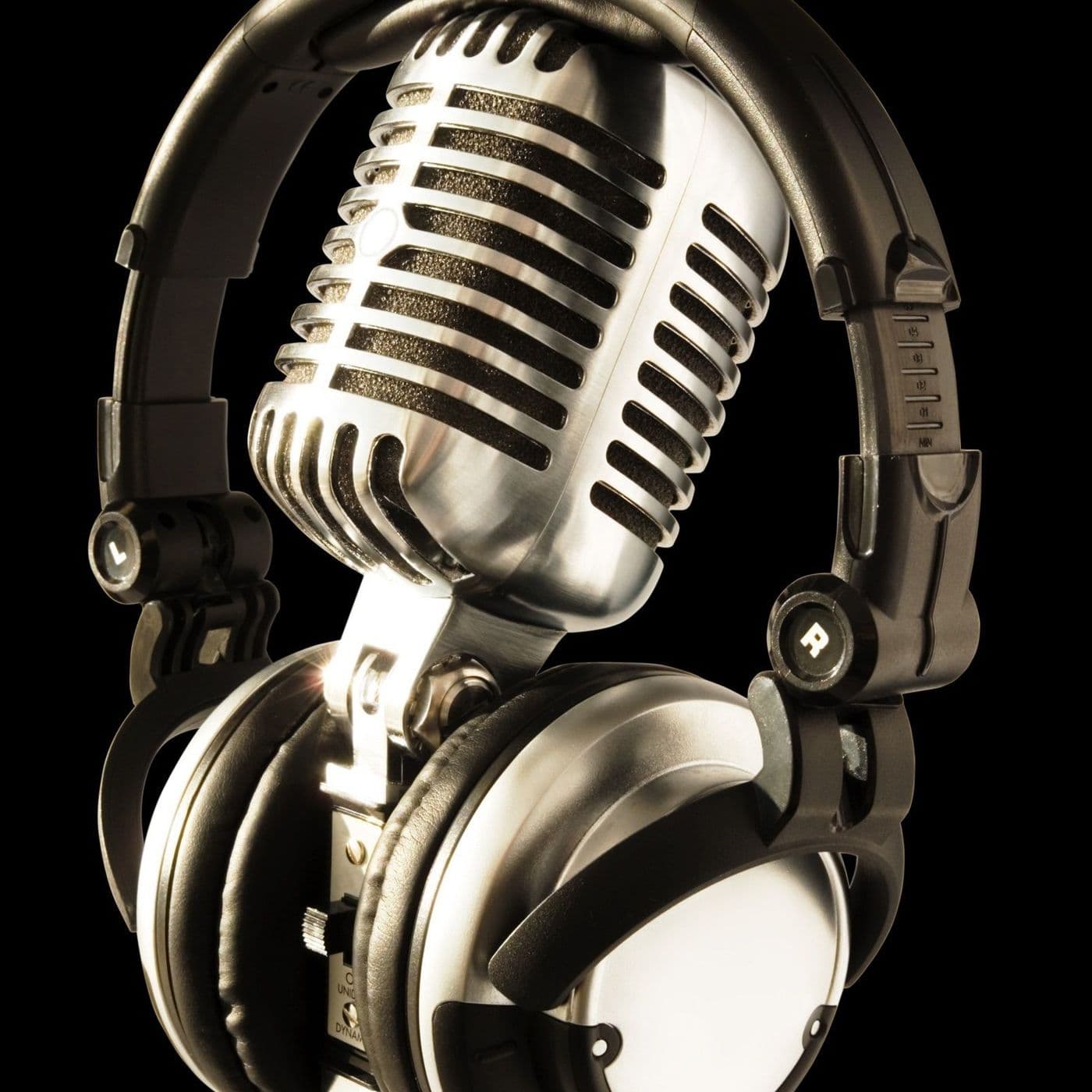 Behind The Mike Show - Podcasts