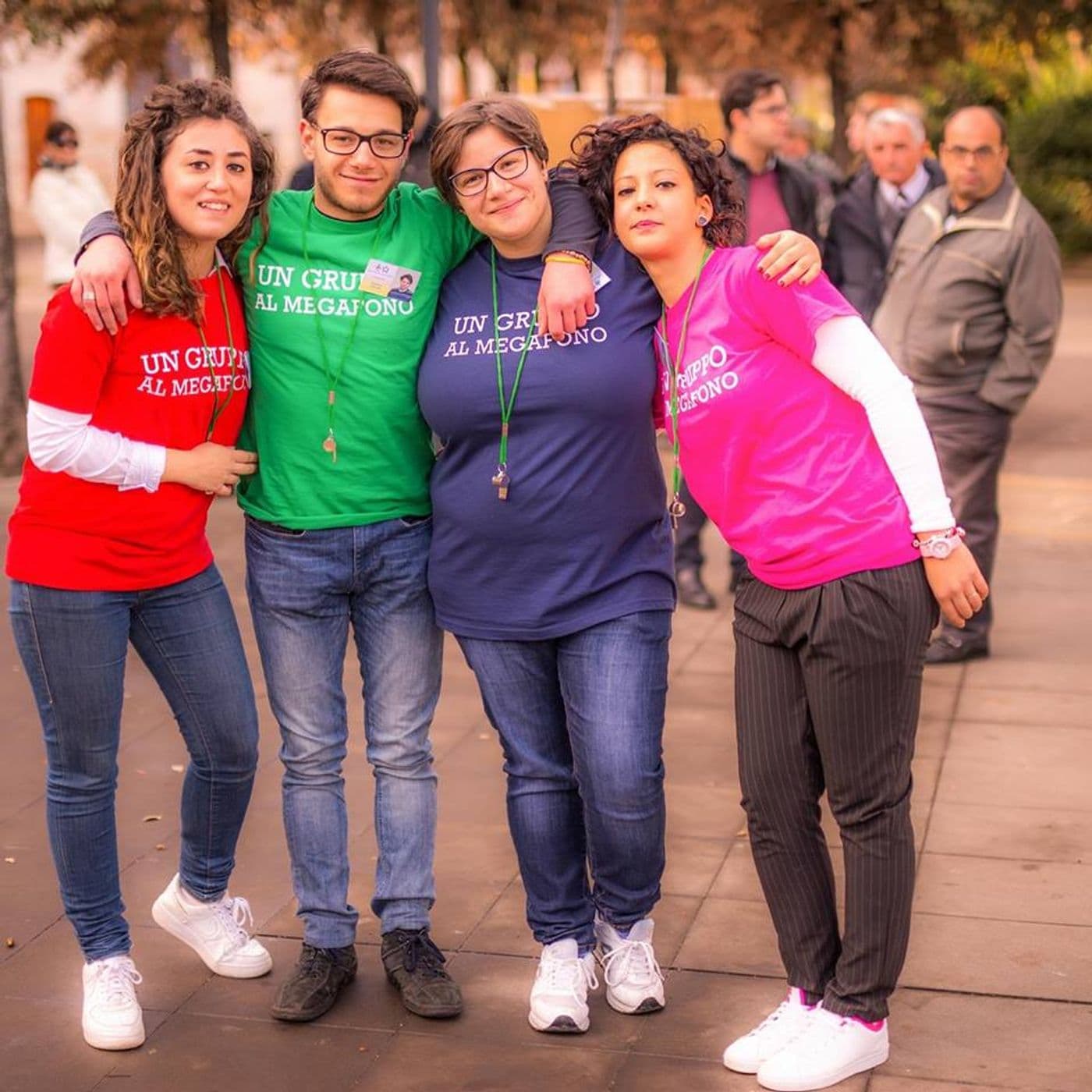 Un Gruppo Al Megafono SCN's show