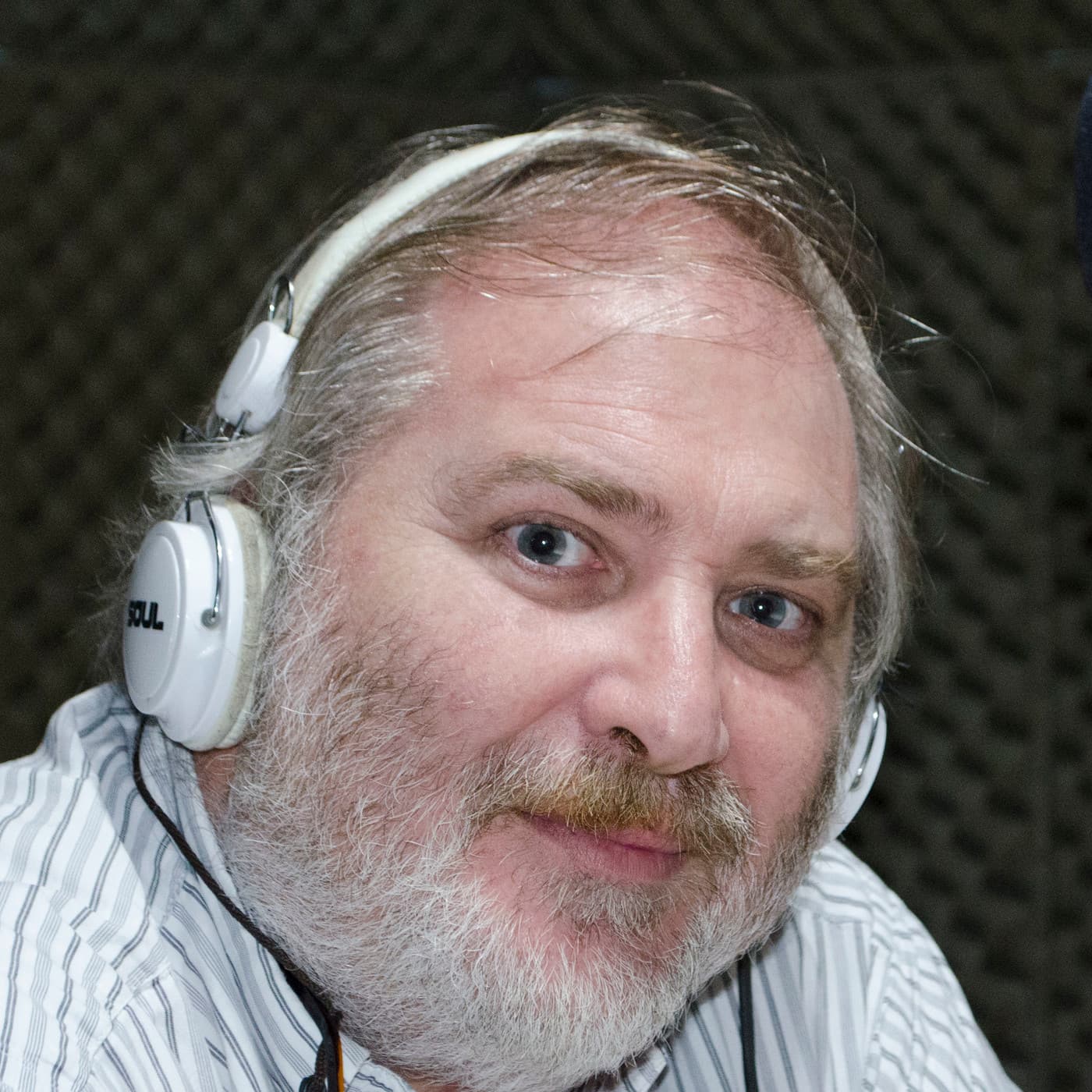 Cinco Minutos por el Mundo con Humberto Benedetto - Podcasts