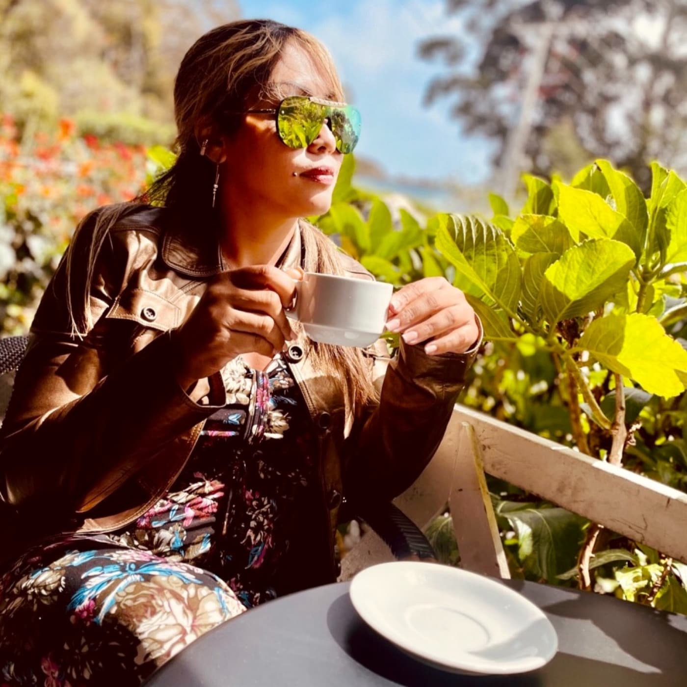 Un Café con ÉL by Thanymeza - Podcasts
