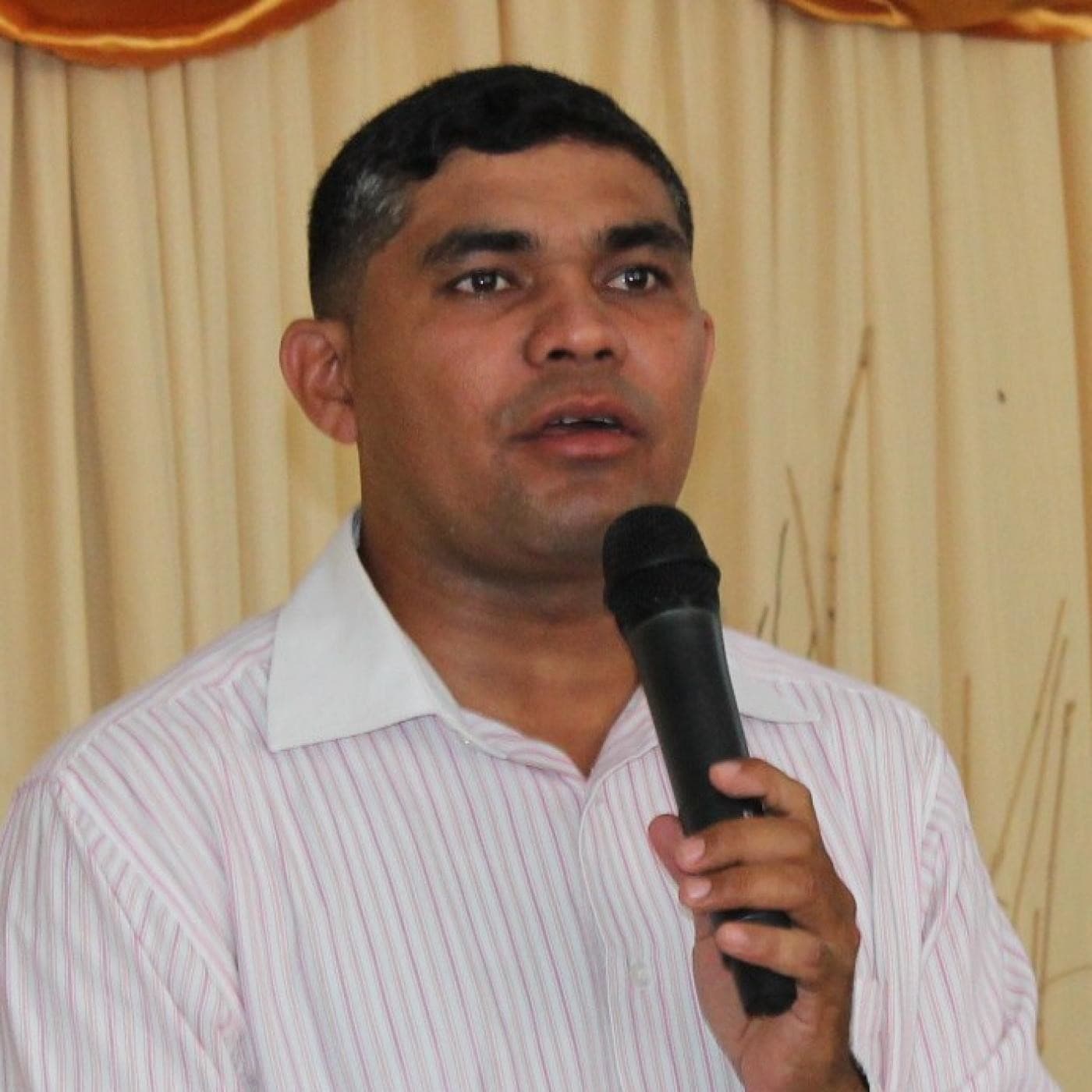 LOS 10 MANDAMIENTOS SERIE - Podcasts